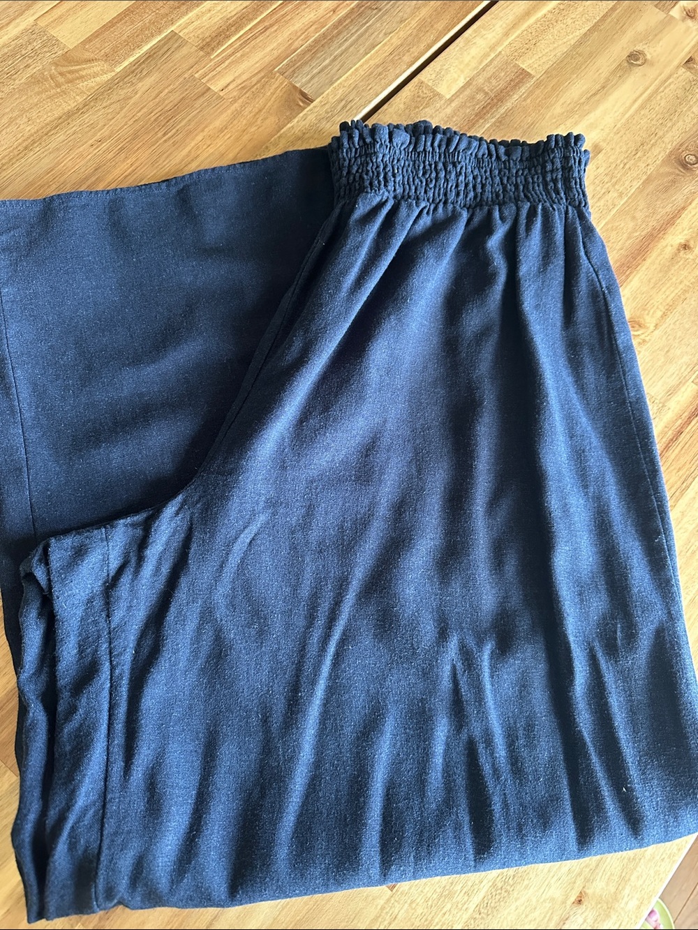 Ellen Tracy Black Elastic-Waist Jogger Pants with Smocked Waist